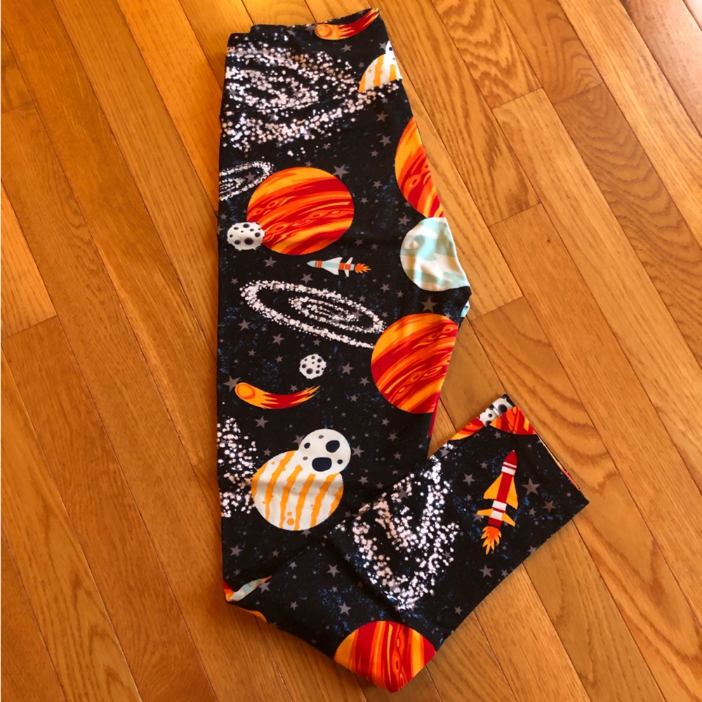 LulaRoe Space OS Leggings